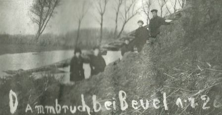 Rhein Hochwasser in Beuel 1926 Geislar Dammbruch