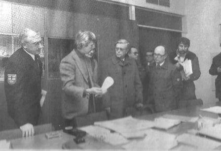 Rhein Hochwasser 1980 Besuch bei der TEL im Beueler Rathaus